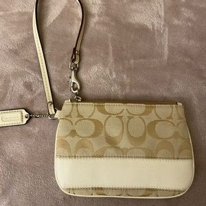 Coach wristlet wallet